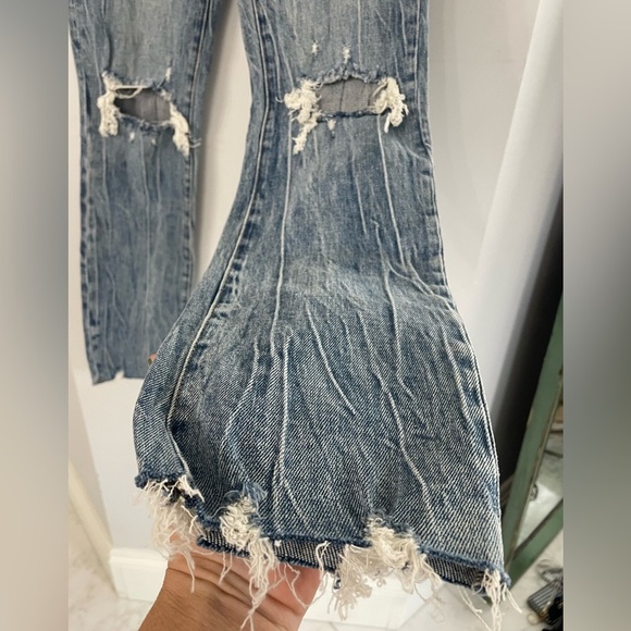 New! Blank NYC, 25, The Lafayette High Rise Wide Flare distressed med wash denim - Picture 10 of 10